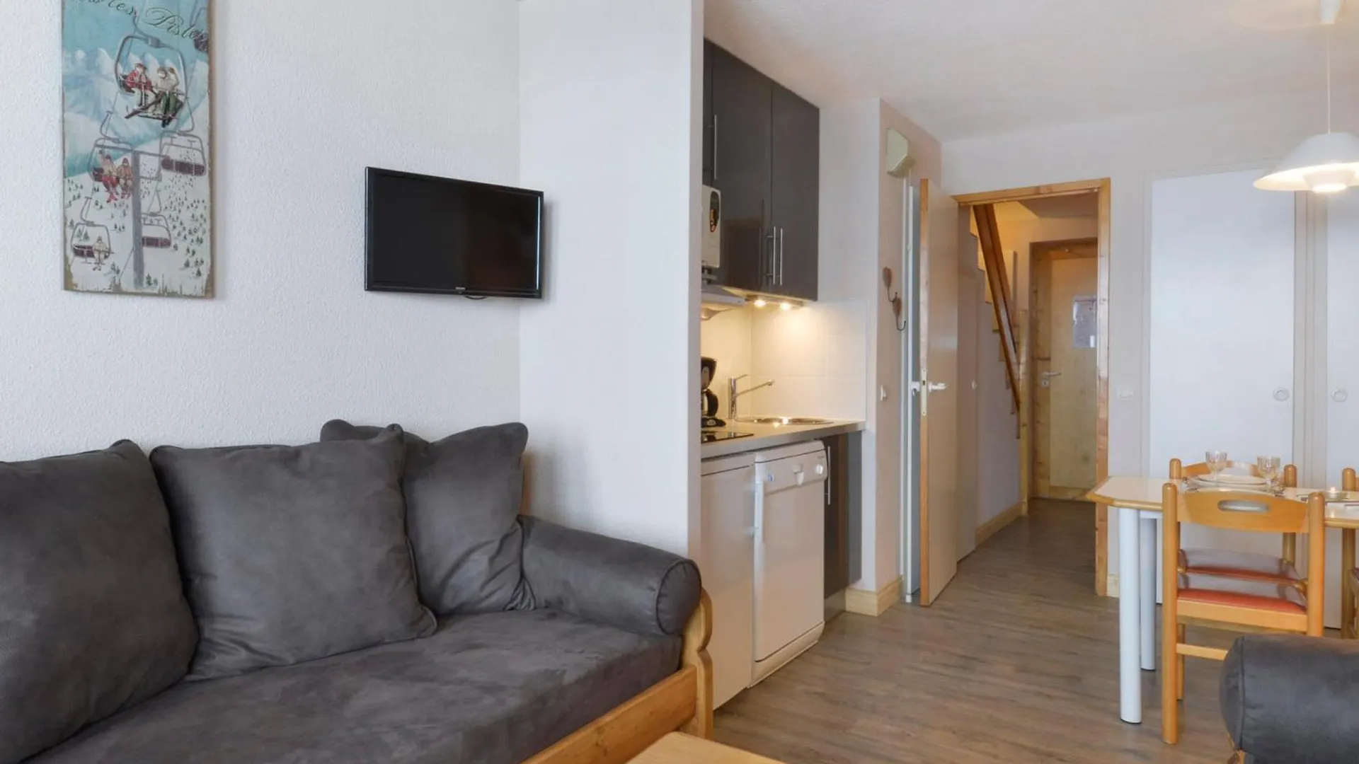 Appartement Renove Au Pied Des Pistes Avec Balcon Et Casier A Skis - Fr-1-181-1972 La Plagne-Tarentaise Apartment