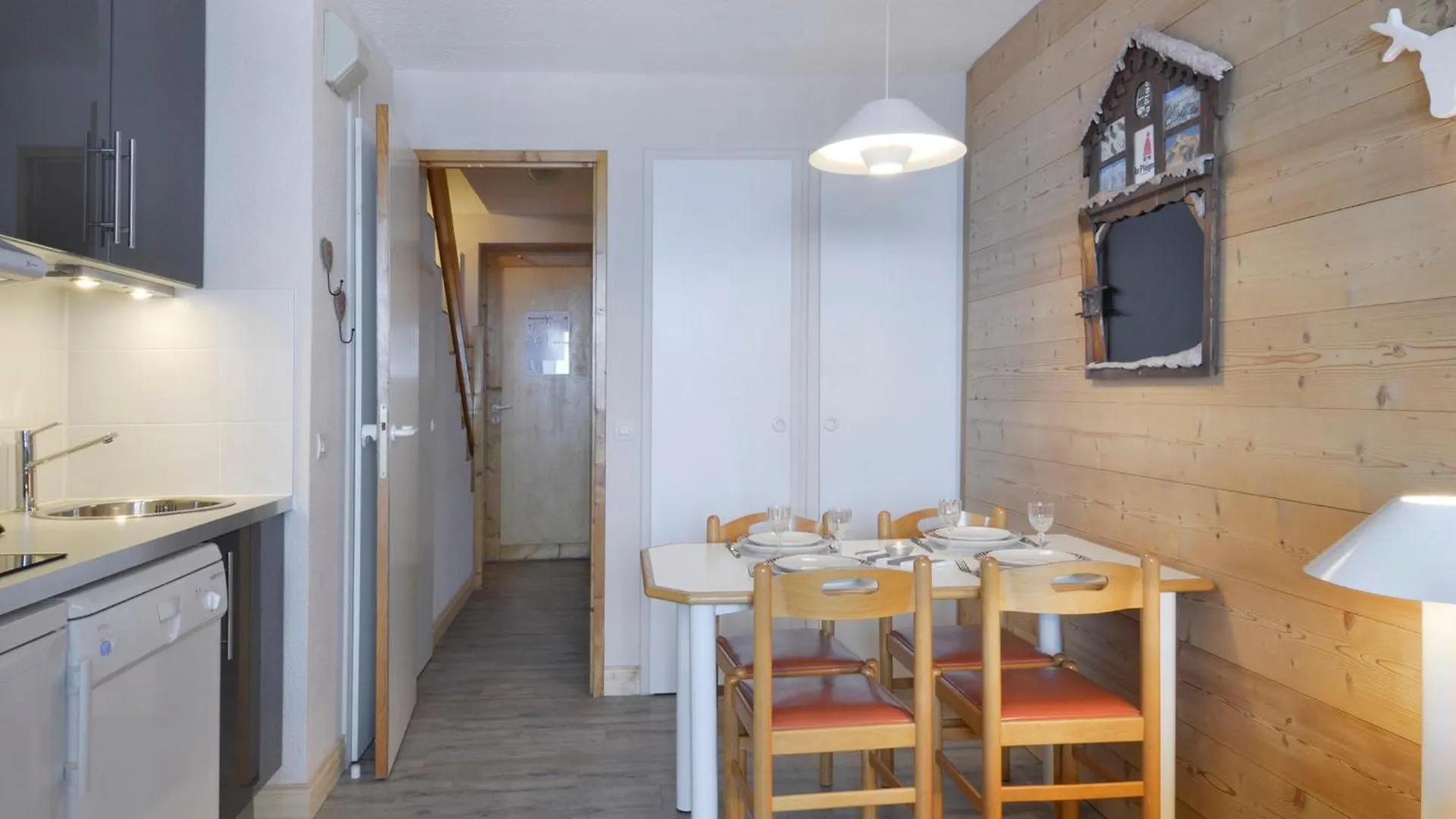 Appartement Renove Au Pied Des Pistes Avec Balcon Et Casier A Skis - Fr-1-181-1972 La Plagne-Tarentaise 0*,